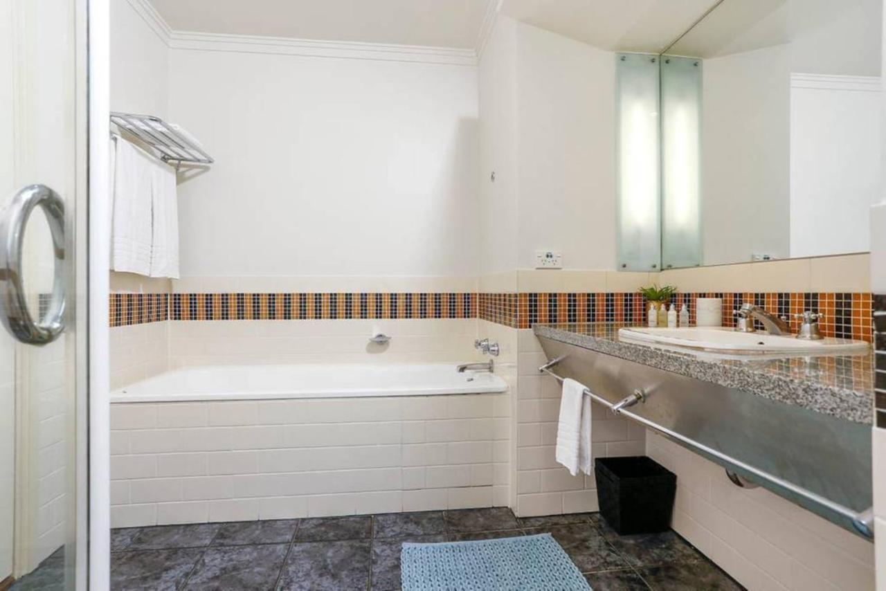 Spacious One Bedroom in The Heritage Hotel! Auckland Buitenkant foto
